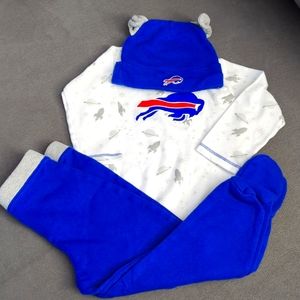 Buffalo Bills Infant Bodysuit, Pants & Hat